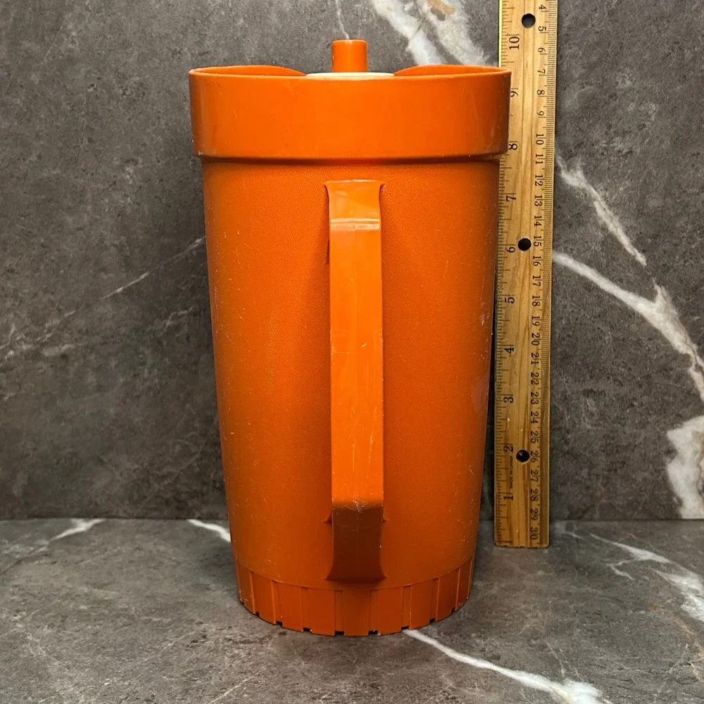 Vintage Tupperware Orange 2 Quart Pitcher 800-9 Push Button Lid Retro Kitchen